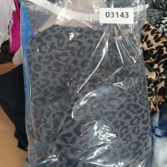 Lane Bryant Jacket Womens 14 Gray Black Cheetah‎ Animal Print 2 Button Blazer - Picture 6 of 6